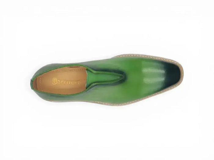 Laceless Loafer with Contrast color lightweight sole