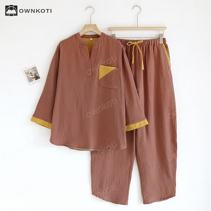 Brown / M