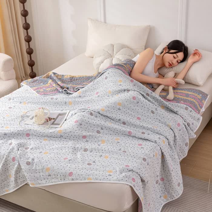 Ownkoti Floral Polka Dot Cotton Reversible Quilt