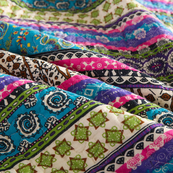 Ownkoti Striped Jacquard Style Quilt with Pillowcase