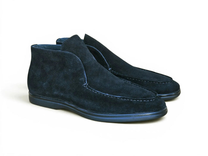 Black / 7.5