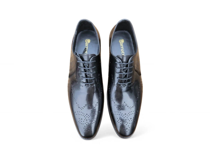 Whole Cut Oxford with Medallions
